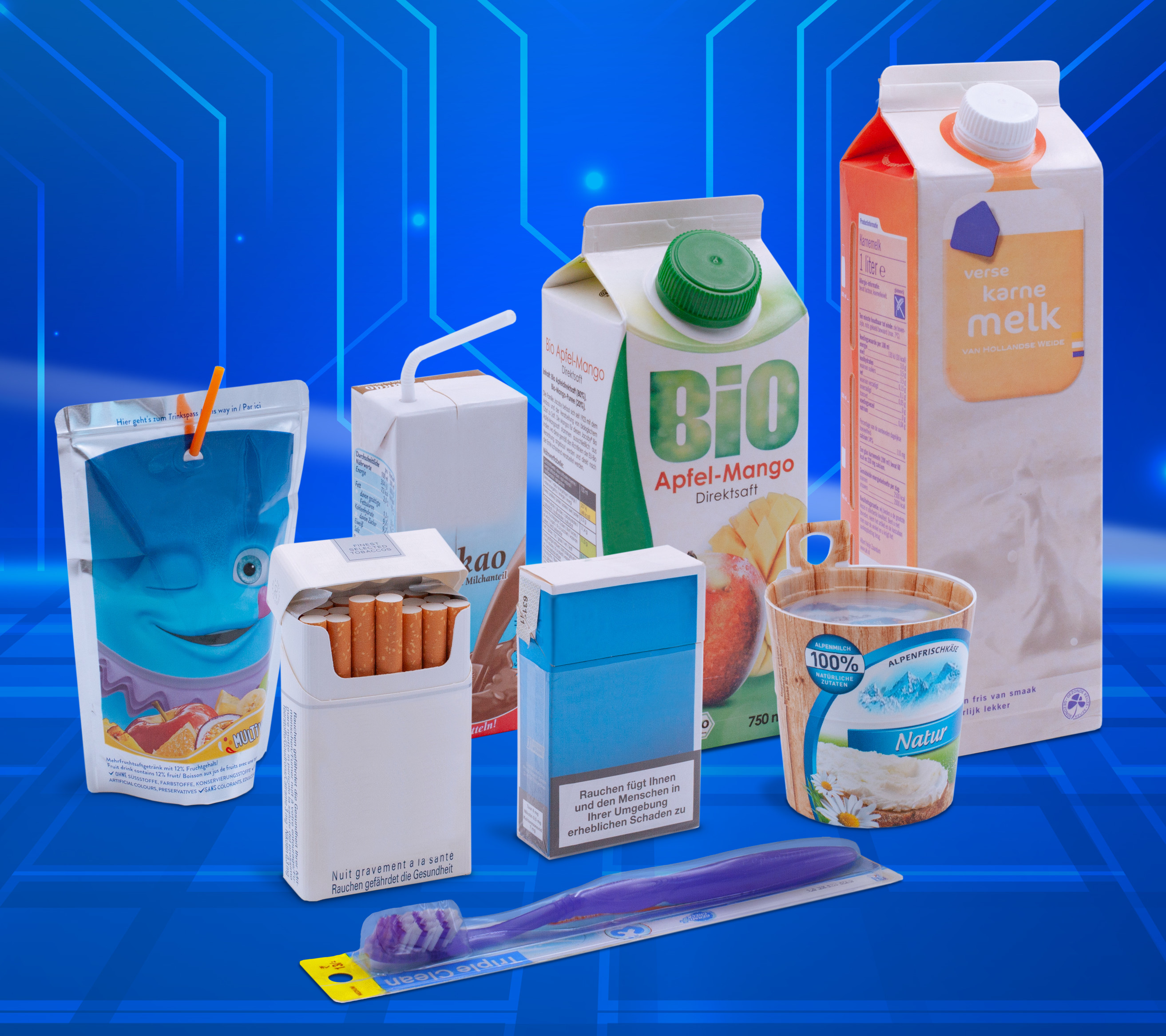 Tetrapacks, Caprisonne, Zigarettenschachteln und Pappbecher auf futuristischem blauen Hintergrund